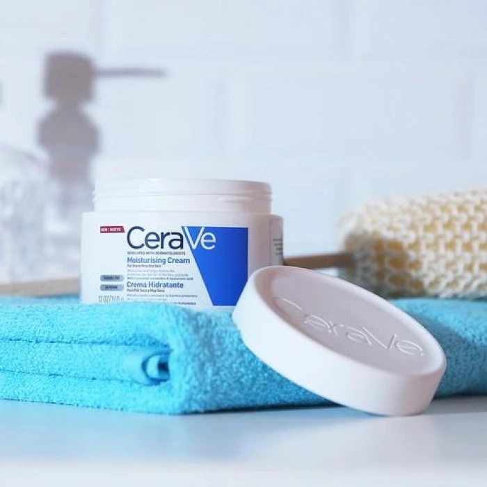 CeraVe Nemlendici Krem Kuru Ciltler İçin Yüz Vücut 340gr