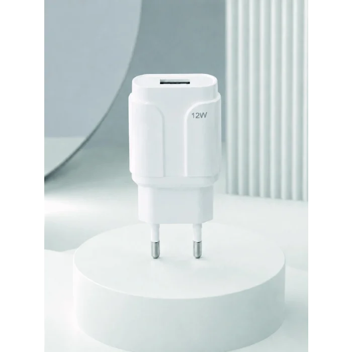 Mey İthalat® Pratik ve Kompakt Tasarımlı 12W USB Telefon Şarj Adaptörü