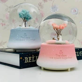 Mey İthalat® Orta Boy Romantik Çiftler Temalı Kar Küresi
