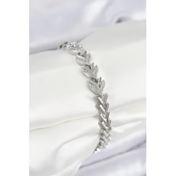 Mey İthalat® Pirinç Zirkon Taşlı Sıralı Ok Model Gümüş Renk Kadın Bileklik
