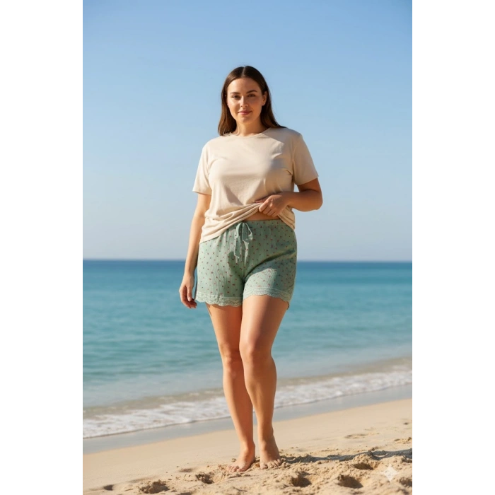 Düz Renk Mini Çiçek Desenli Penye Kadın Ev Şortu Bacak Dantel Detaylı Ev Giyim Yeşil