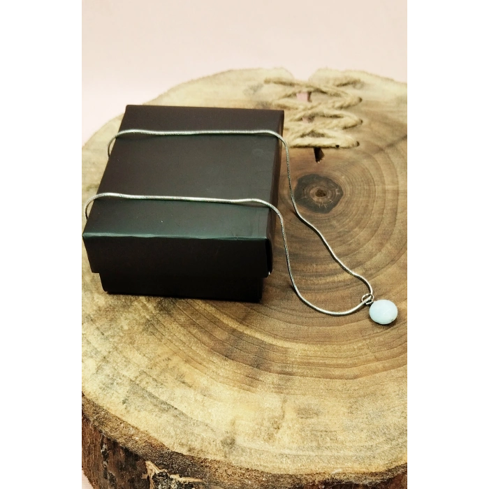 Kalsedon Doğal Taşı Zincirli El Yapımı Kolye Uç: 1,5 cm Zincir: 20 cm Kutulu