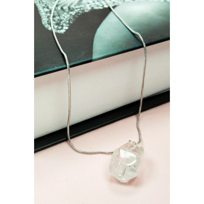 Kuvars Doğal Taşı Zincirli El Yapımı Kolye Uç: 2 cm Zincir: 20 cm Kutulu