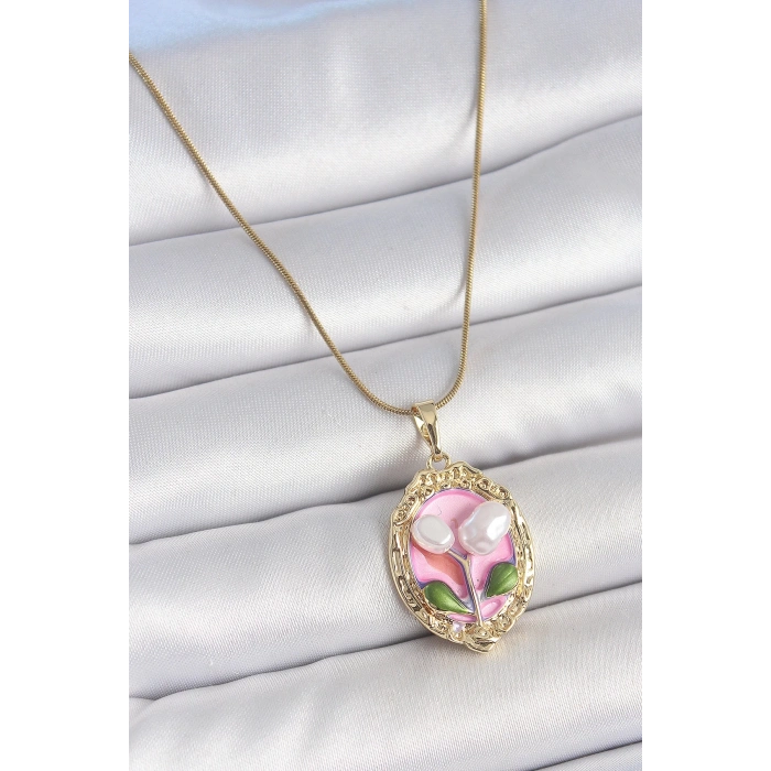 Mey İthalat® 316L Çelik Gold Renk Zincir Pembe Mineli İncili Çiçek İşlemeli Portre Model Kadın Kolye