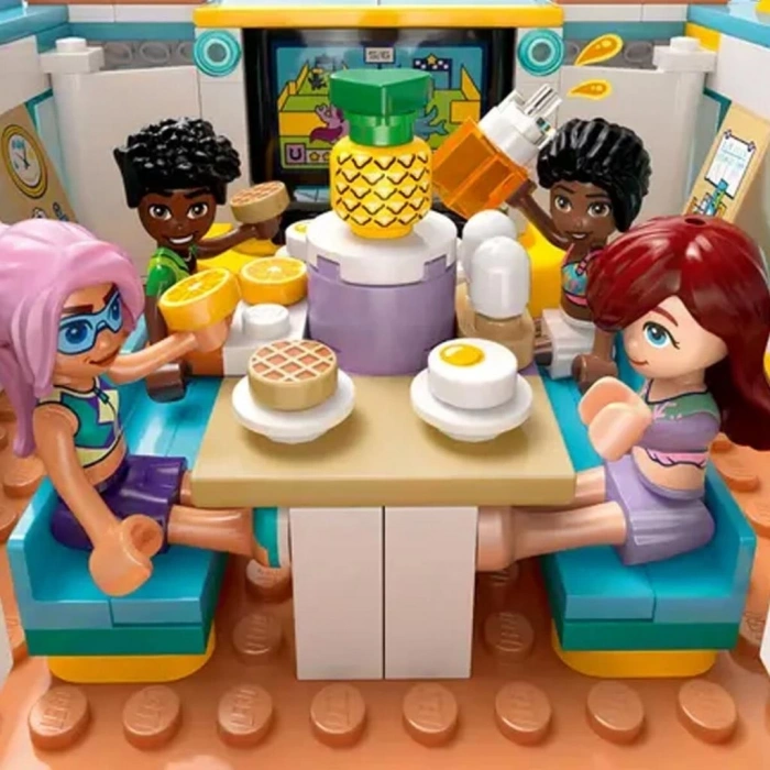 Mey İthalat® 42664  Friends Gezi Teknesi Macerası 685 parça +8 yaş