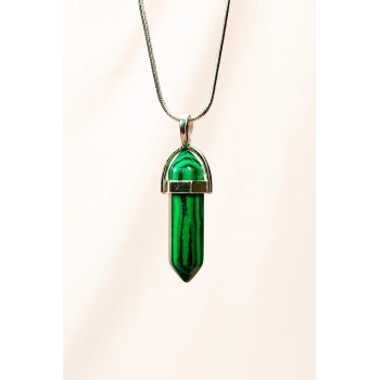 Malahit Doğal Taşı Zincirli El Yapımı Tasarımlı Kolye Uç: 3,5 cm Zincir: 20 cm Kutulu