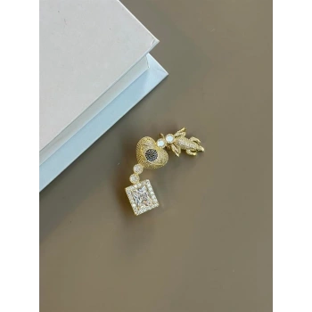 Taşlı Kıkırdak Küpe - Altın