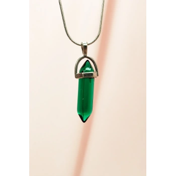 Yeşil Kuvars Doğal Taşı Zincirli El Yapımı Tasarımlı Kolye Uç: 3,5 cm Zincir: 20 cm Kutulu