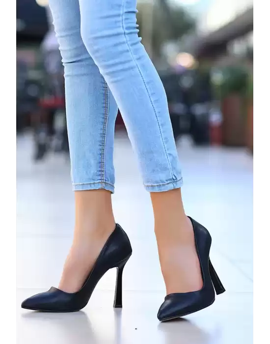 Jirda Siyah Cilt Stiletto Ayakkabı