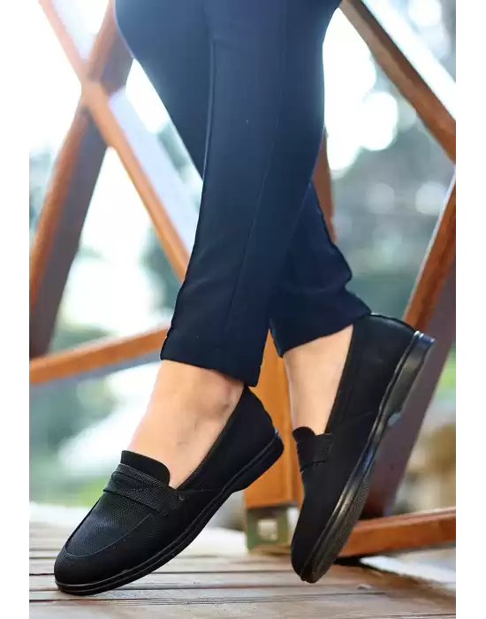 Ella Siyah Cilt Desenli Babet Ayakkabı