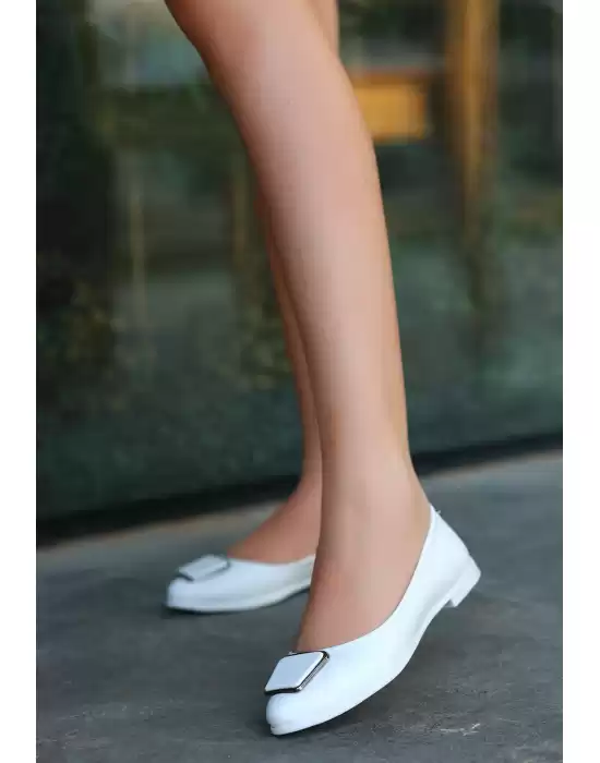 Zyen Beyaz Cilt Babet Ayakkabı