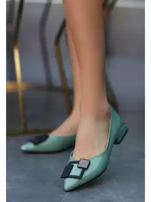 Bokis Mint Yeşili Rugan Topuklu Ayakkabı
