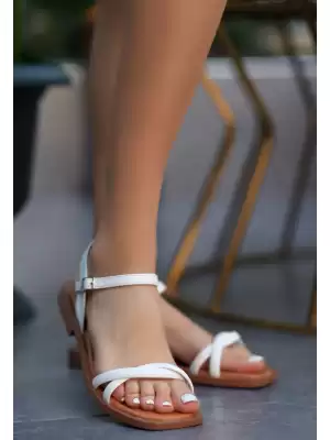 Peno Beyaz Cilt Sandalet