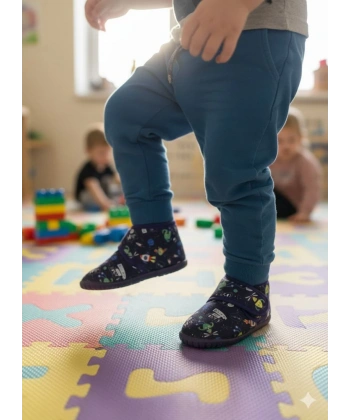 Soylu Yumuşak Nakışlı Gezegenli Erkek Çocuk Pandufu