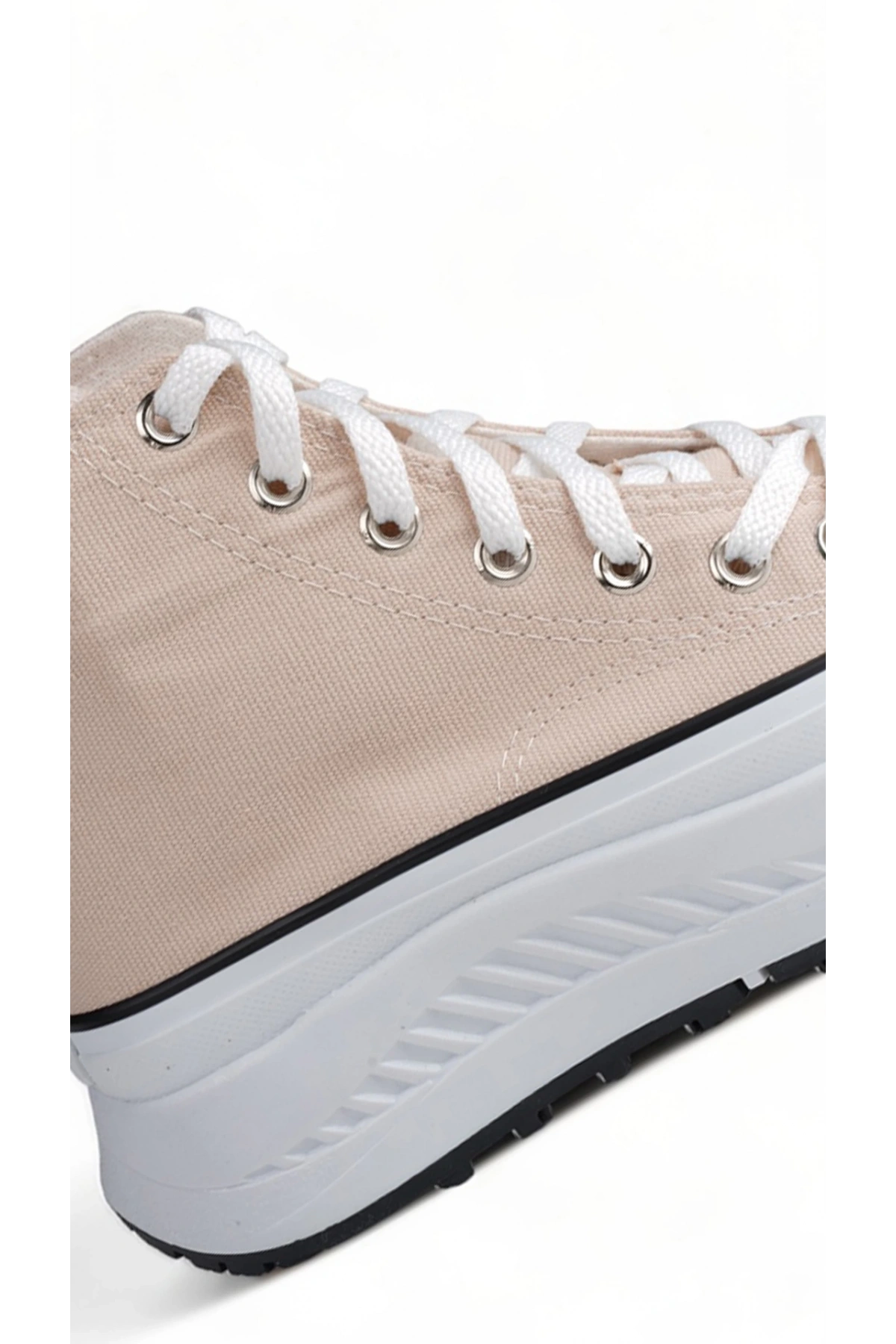 Elixia Bej Kalın Tabanlı Boğazlı Uzun Keten Spor Ayakkabı