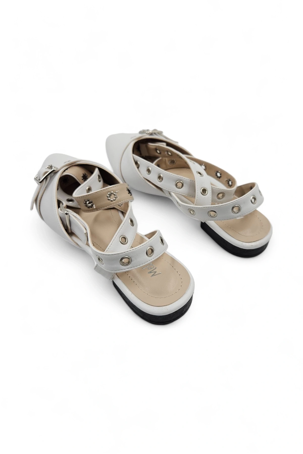 Fray Beyaz Suni Deri Kadın Günlük Tokalı Bilek Dolama Rahat Babet Ayakkabı