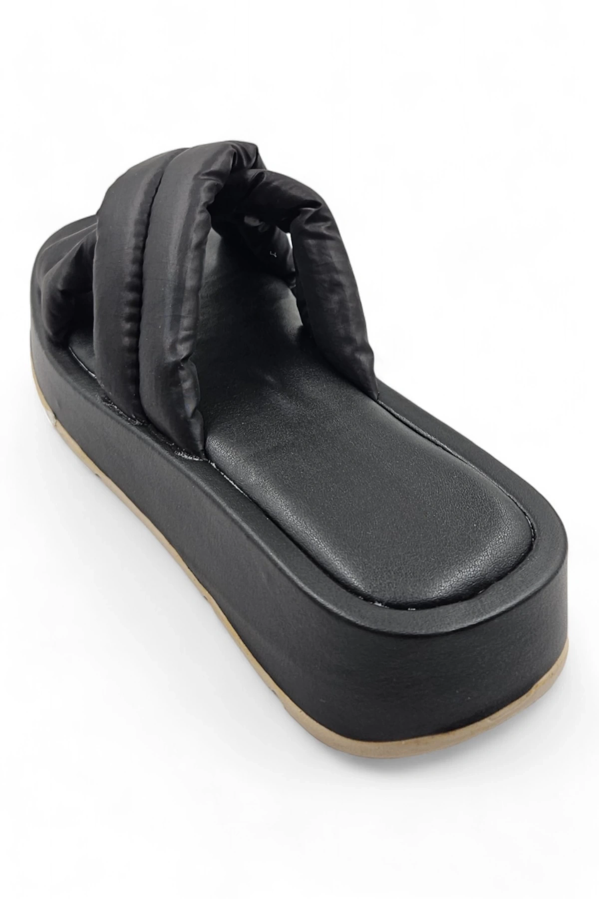 Pathway Siyah Kabarık Detaylı Kalın Tabanlı Platform Terlik