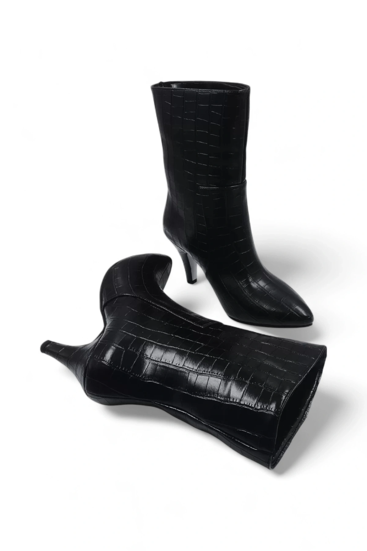 Plusha Siyah Kadın Yarım Çizme