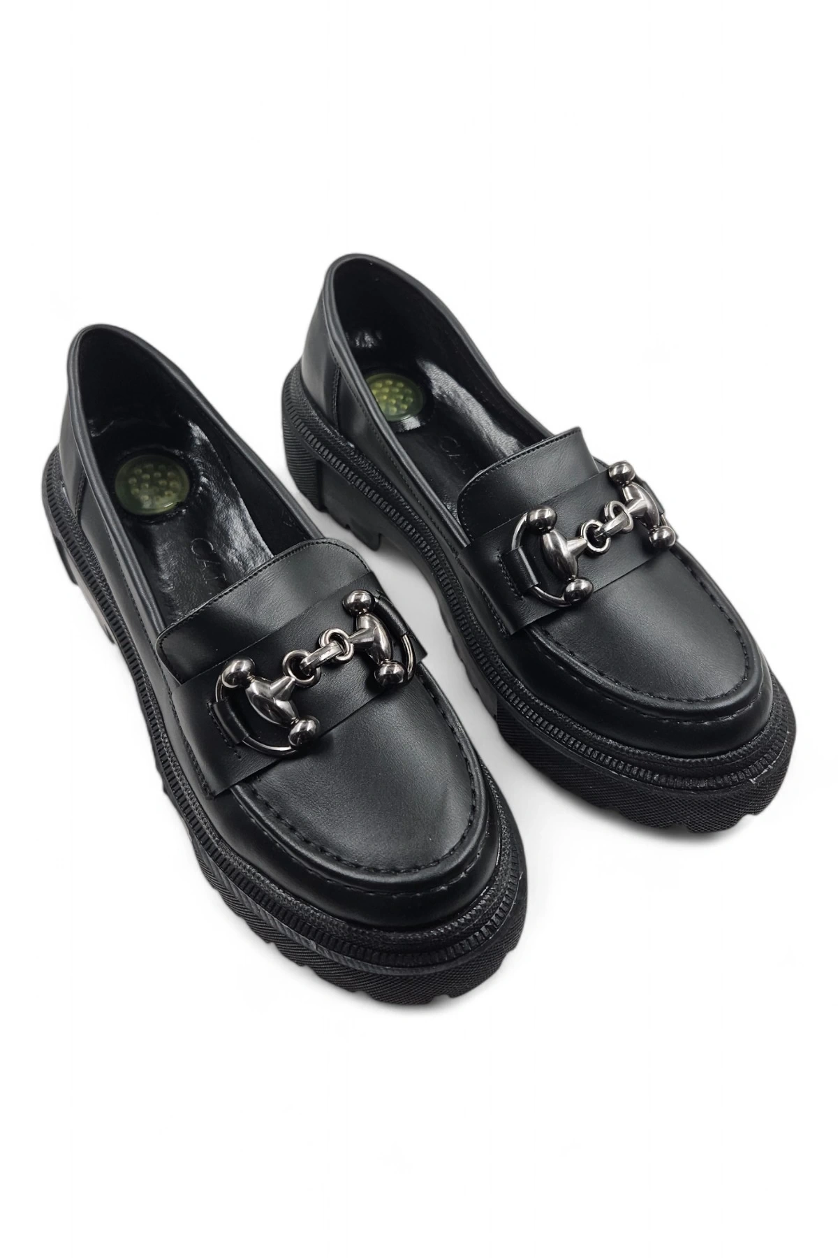 Sleekness Siyah Kalın Tabanlı Tokalı Mat Topuk Pedli Kadın Loafer Ayakkabı