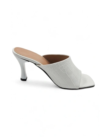 Easeful Beyaz Timsah Desenli Küt Burun İnce Topuklu Kadın Terlik