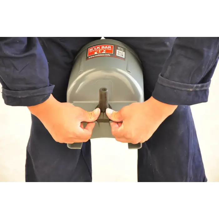 Milk Bar™ 4L Calf Feeder