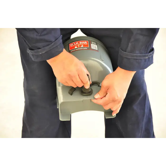 Milk Bar™ 4L Calf Feeder