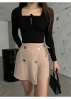 Bej Düğme Detaylı İtalyan Çizgili Şort Etek