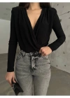 Siyah Kruvaze Yaka Vatkalı Bodysuit