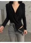 Siyah Kruvaze Yaka Vatkalı Bodysuit