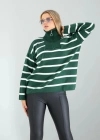 Yeşil Dik Yaka Çizgili Triko Kazak