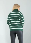 Yeşil Dik Yaka Çizgili Triko Kazak