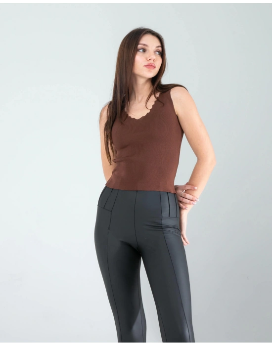 Acı Kahve Merdiven Yaka Kalın Askı Crop Bluz