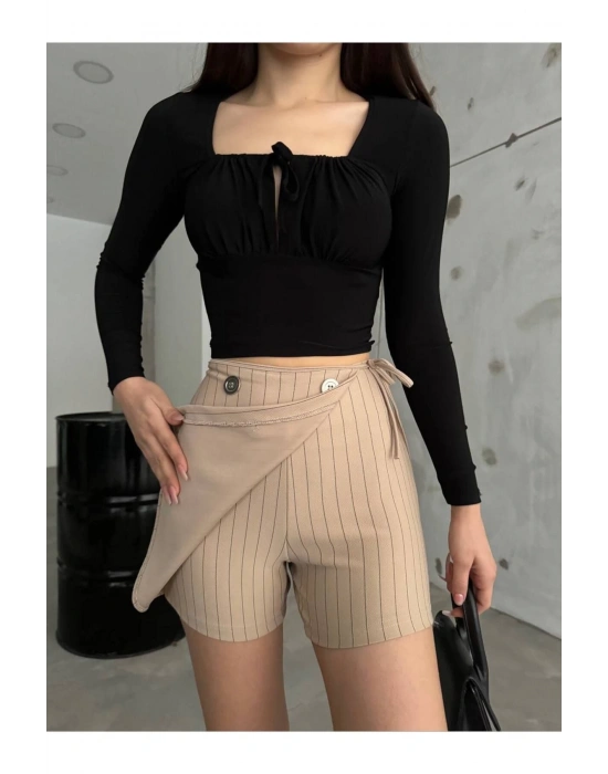 Bej Düğme Detaylı İtalyan Çizgili Şort Etek