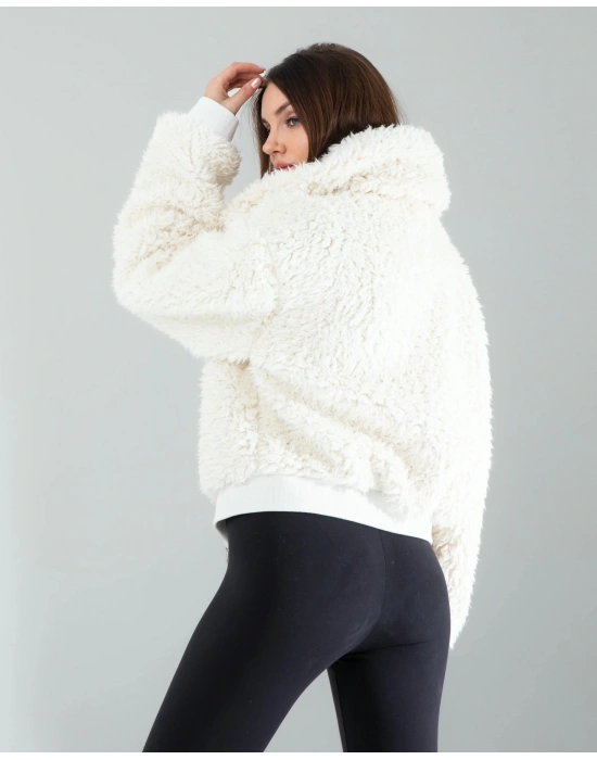 Beyaz Peluş Ceket