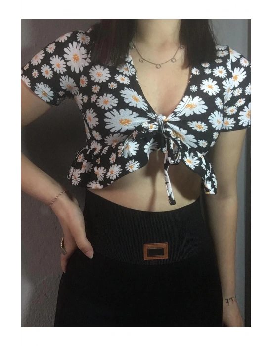 Çiçek Desenli Gipeli Bluz