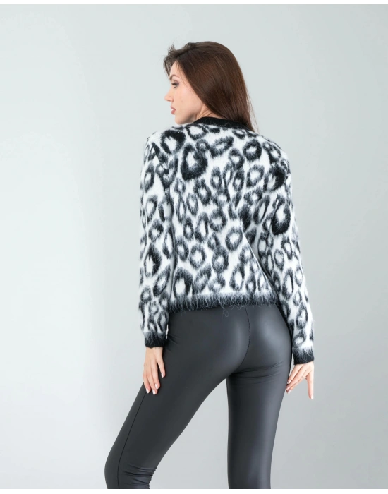 Siyah Beyaz Leopar Desen Sakal Triko Hırka