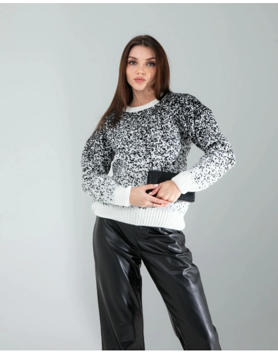 Siyah Kar Tanesi Triko Kazak