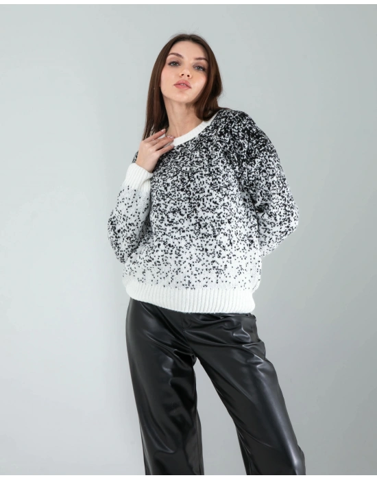 Siyah Kar Tanesi Triko Kazak