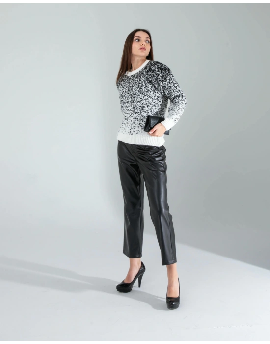 Siyah Kar Tanesi Triko Kazak