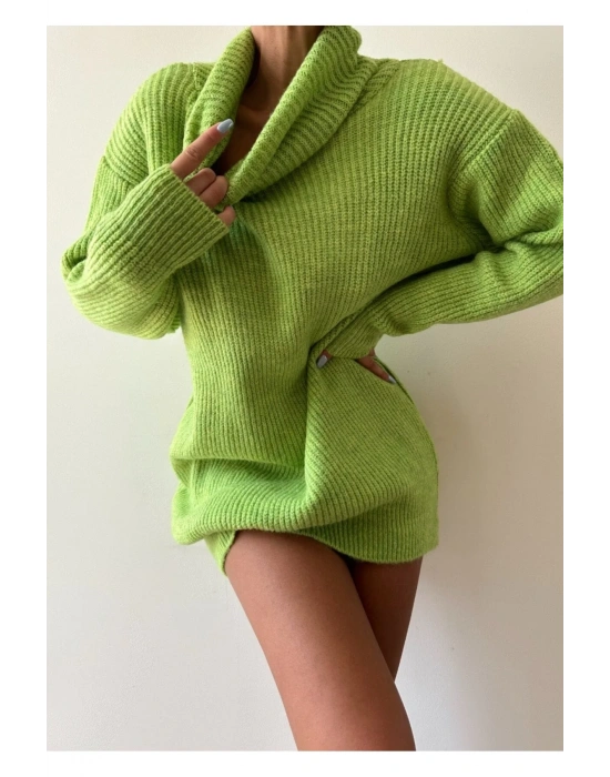 Yeşil Boğazlı Triko Elbise