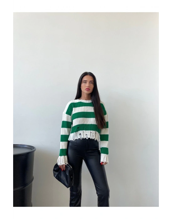 Yeşil Çizgili Yırtık Detaylı Triko Kazak