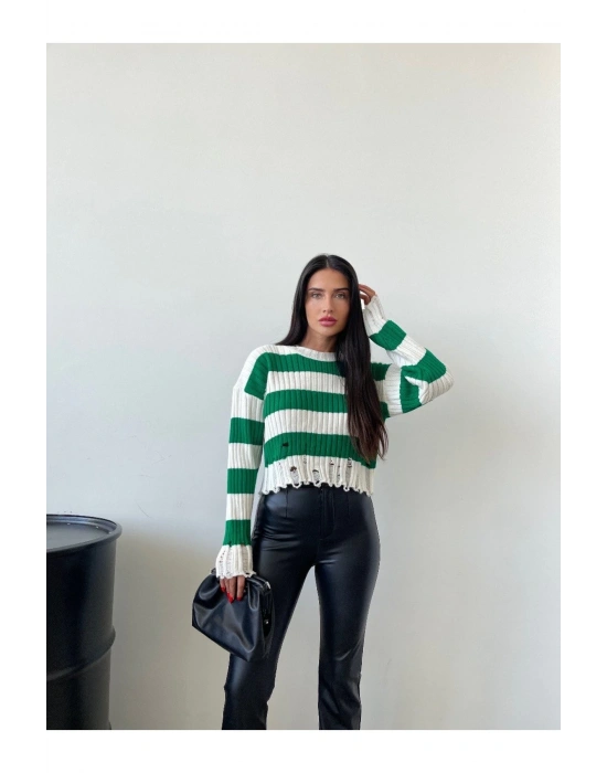Yeşil Çizgili Yırtık Detaylı Triko Kazak