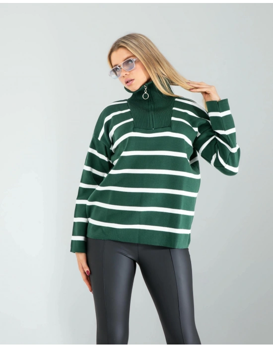 Yeşil Dik Yaka Çizgili Triko Kazak
