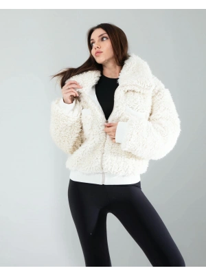 Beyaz Peluş Ceket