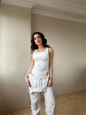 Halter Yaka Beyaz Bodysuit