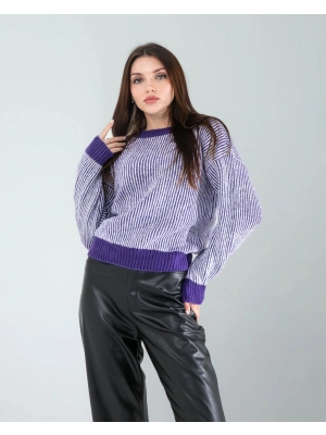 Mavi Çizgili Beyaz Yakalı Triko Kazak