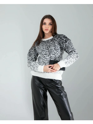 Siyah Kar Tanesi Triko Kazak