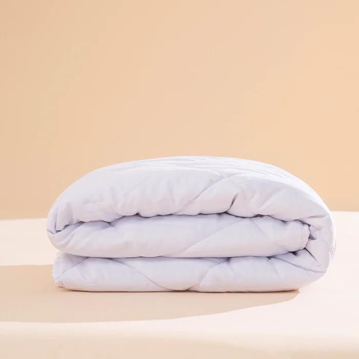 Çizgili Saten Yorgan Beyaz