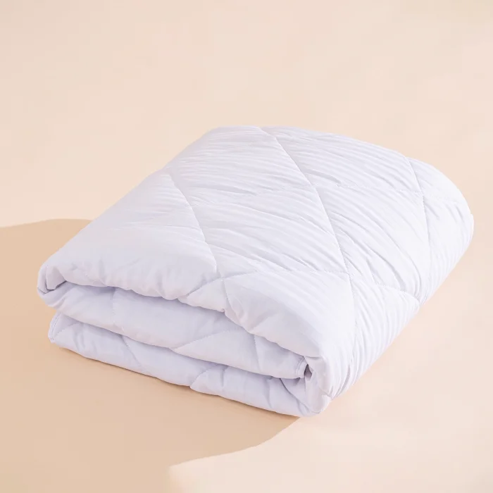 Çizgili Saten Yorgan Beyaz