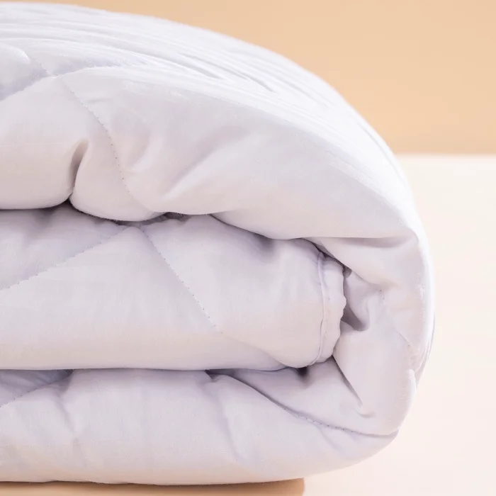 Çizgili Saten Yorgan Beyaz